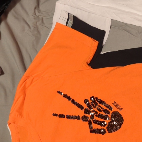 VS Pink Top Bundle (Halloween) - Picture 9 of 9